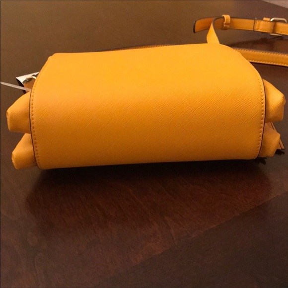 Steve Madden Blannis Crossbody Bag - Picture 4 of 6